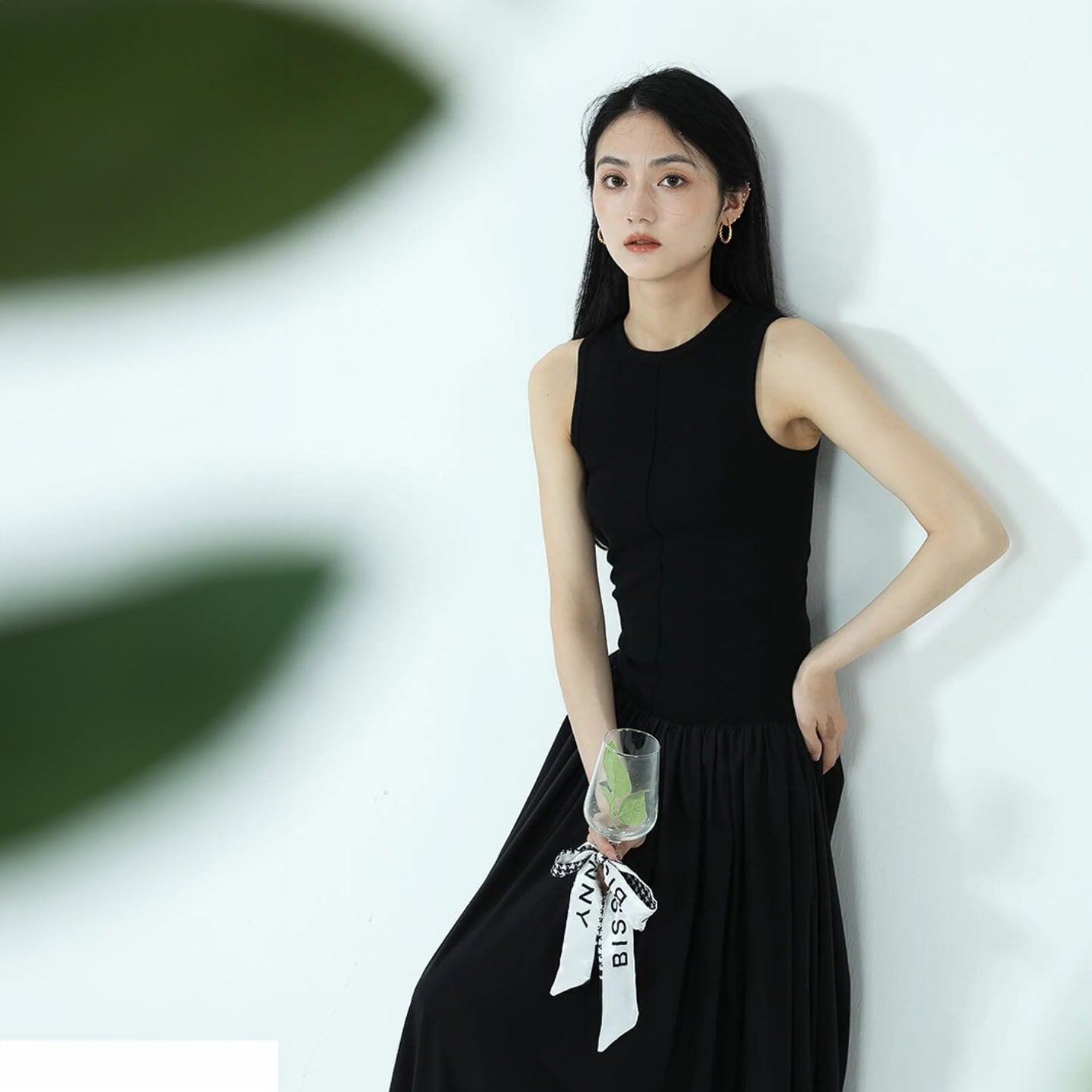 ALEXA SLEEVELESS PUFF DRESS