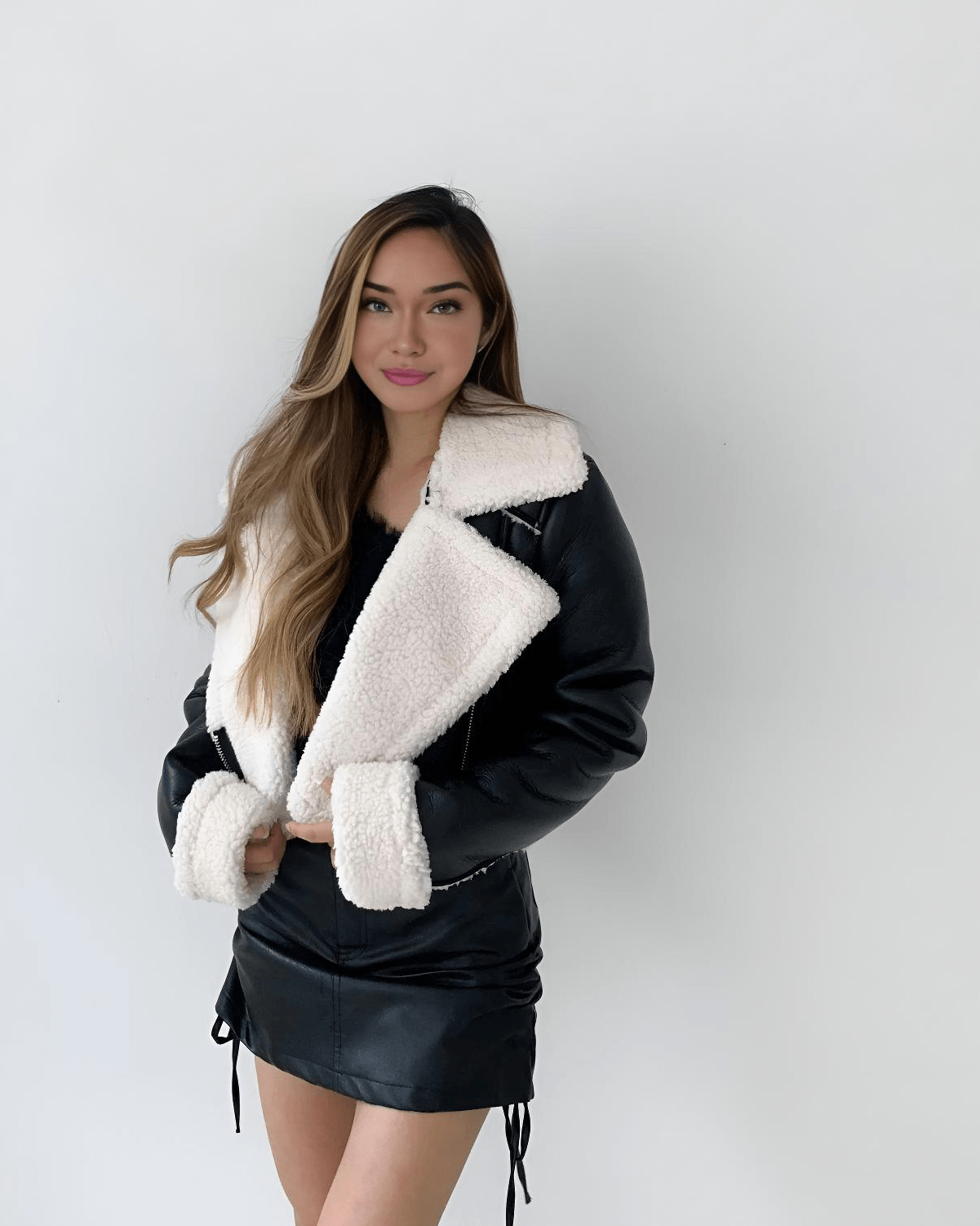 Cropped Faux Leather Jacket with Sherpa Collar – Women’s Short Winter Jacket