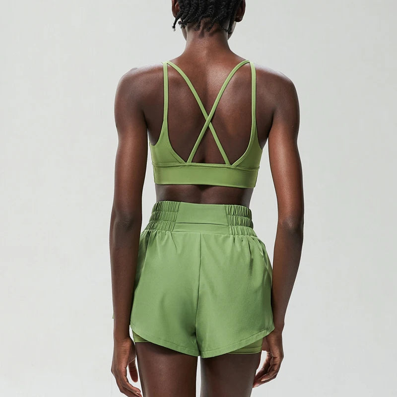 Women’s Quick-Dry Running Set – Sports Bra & High-Waist Shorts