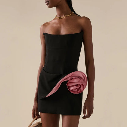 BLACK STRAPLESS MINI DRESS WAIST FLORAL DECORATION