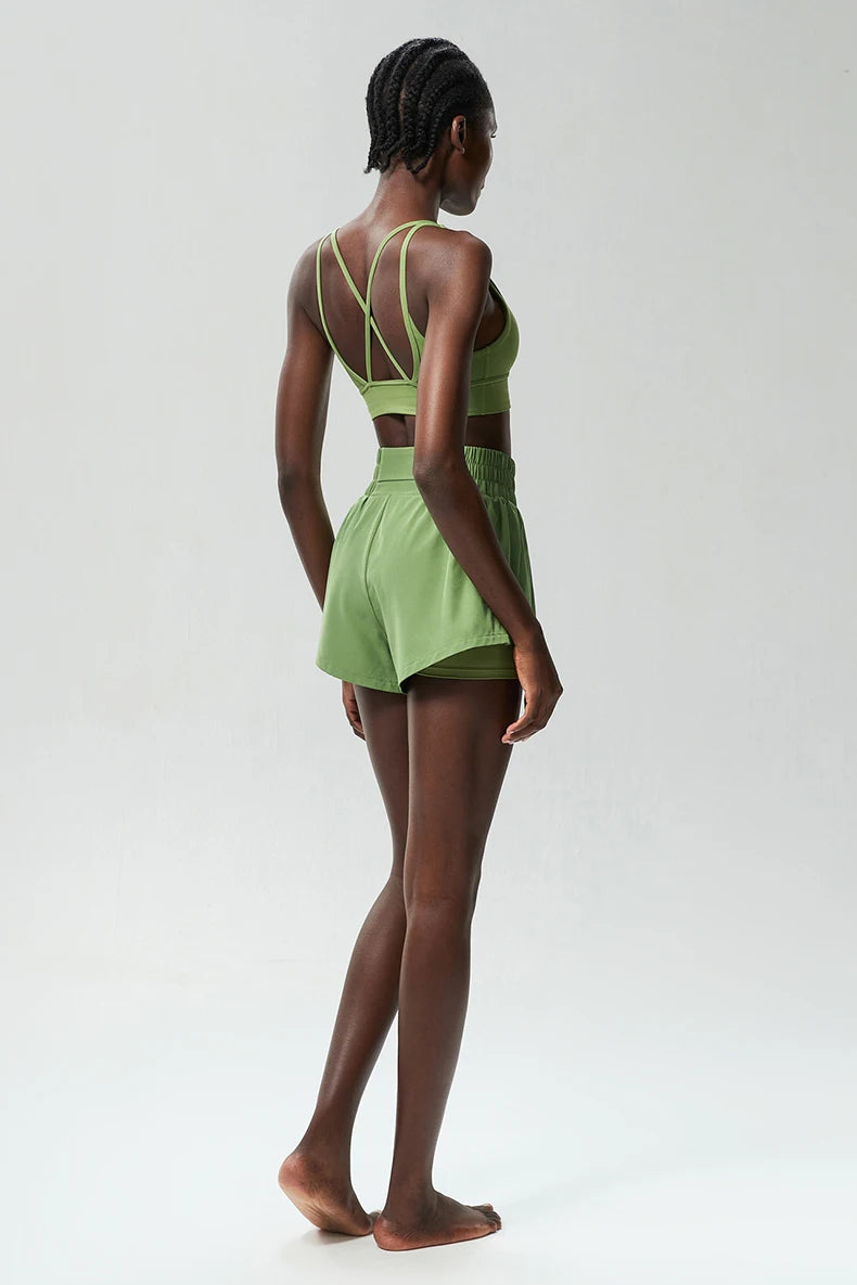 Women’s Quick-Dry Running Set – Sports Bra & High-Waist Shorts