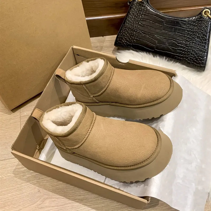SHORT UGGS