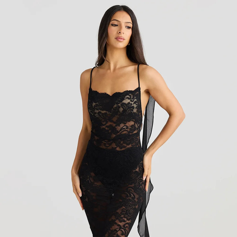 LACE BACKLESS TRAILING MAXI DRESS