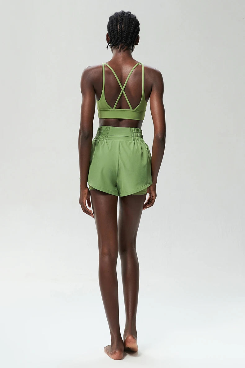 Women’s Quick-Dry Running Set – Sports Bra & High-Waist Shorts