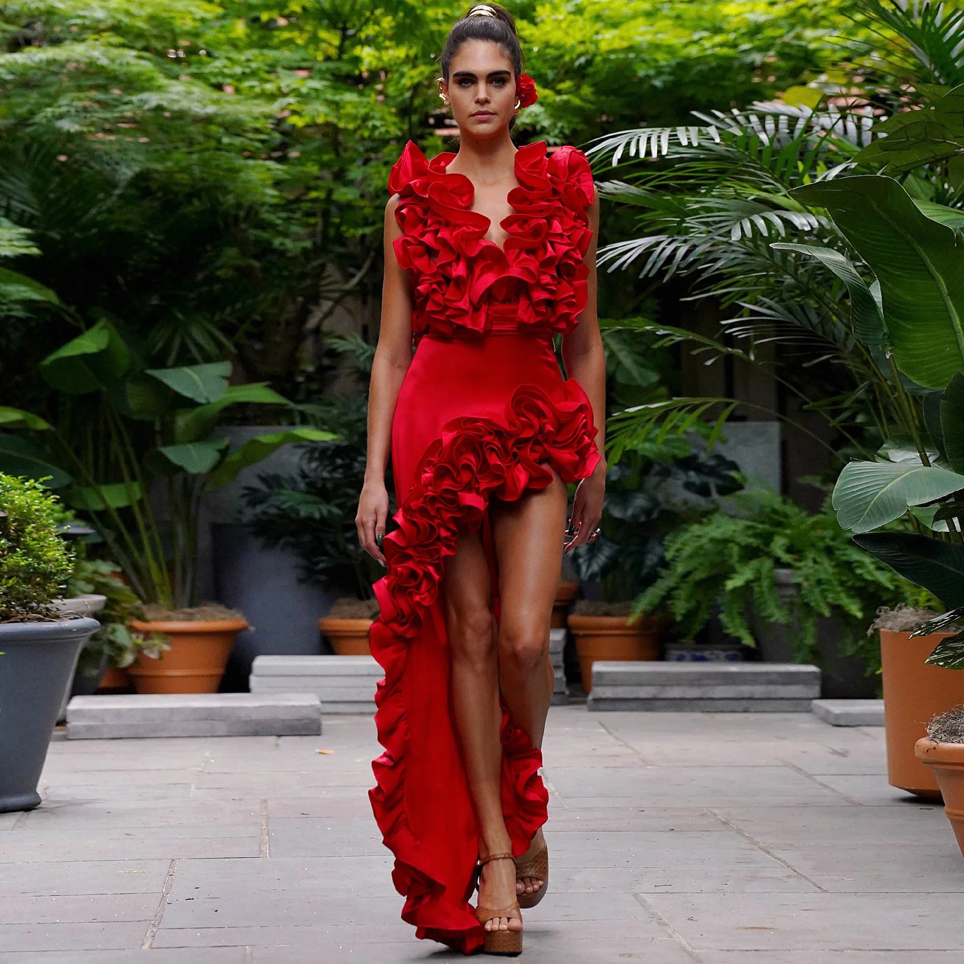 OMYTO RED FLOWER BODYSUIT and SIDE SLIT MAXY SKIRT