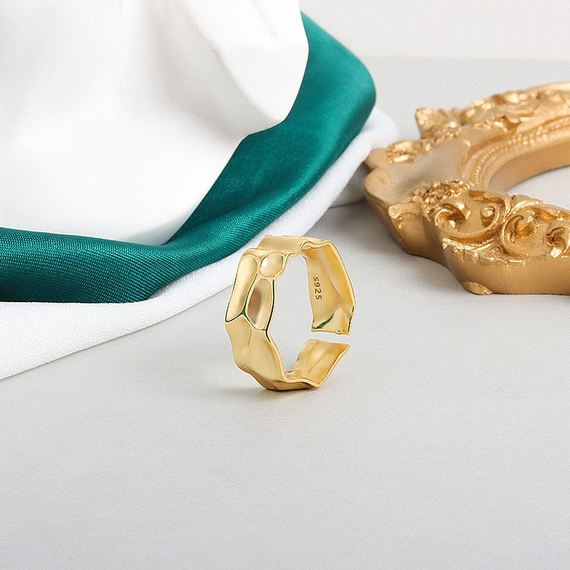 IRREGULAR RING