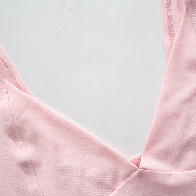 LYLA SLEEVELESS V NECK TOP