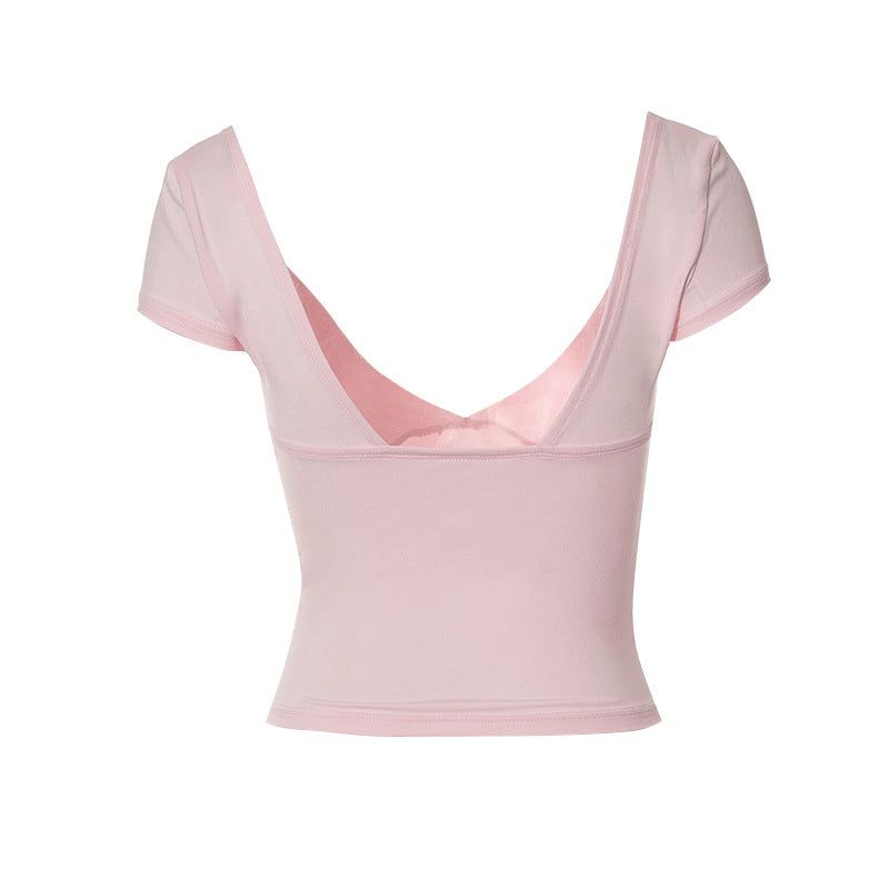 LYLA SLEEVELESS V NECK TOP